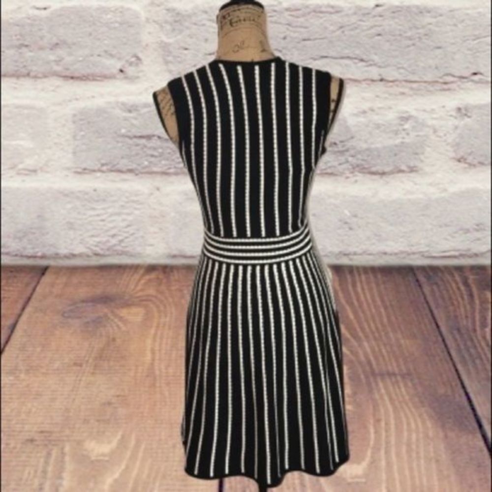 Calvin Klein swater dress size Small - Picture 2 of 4